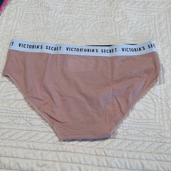 VICTORIA'S Secret Panty Bundle - Picture 13 of 13